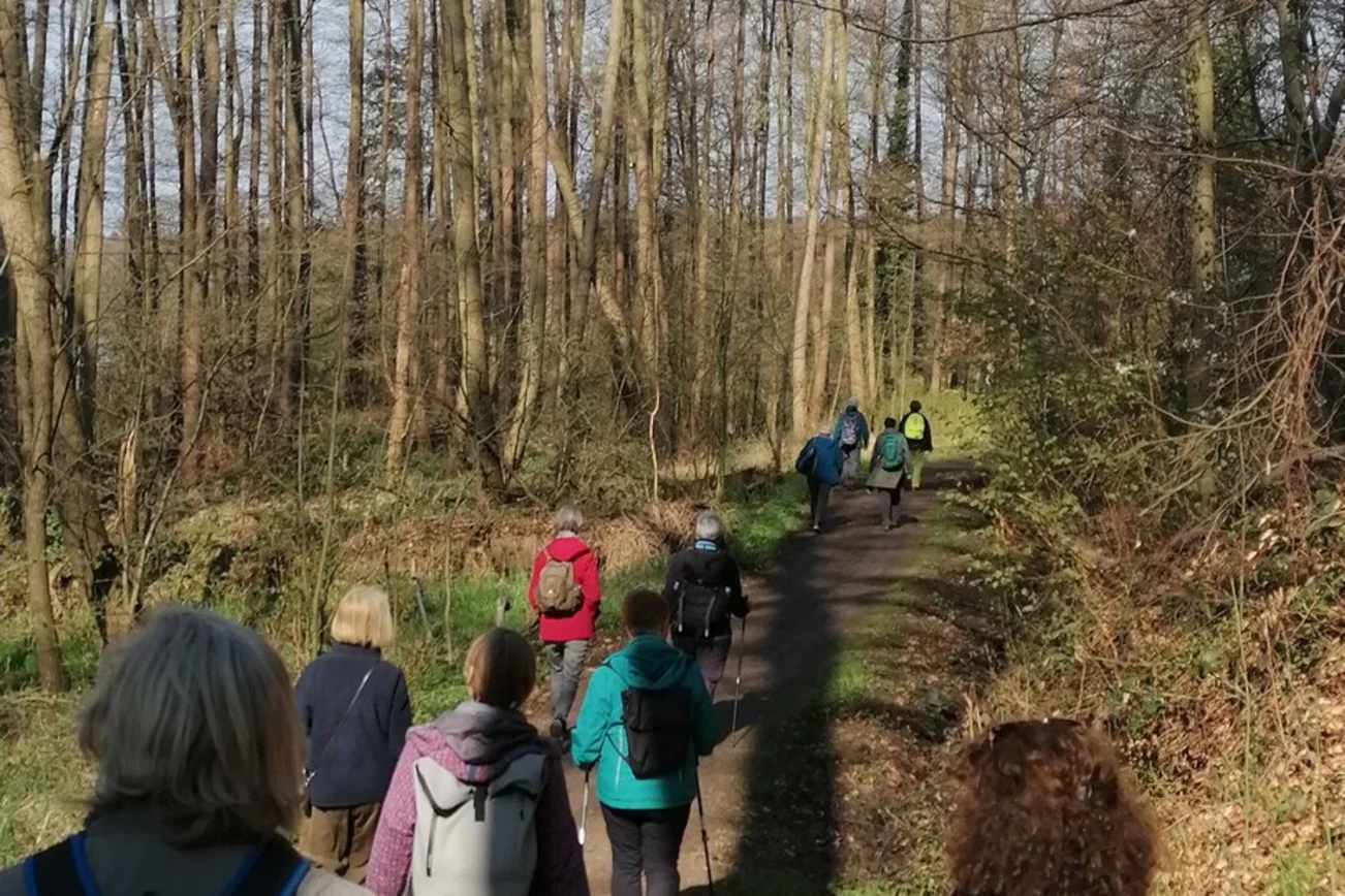 Pilgerinnen auf dem Weg