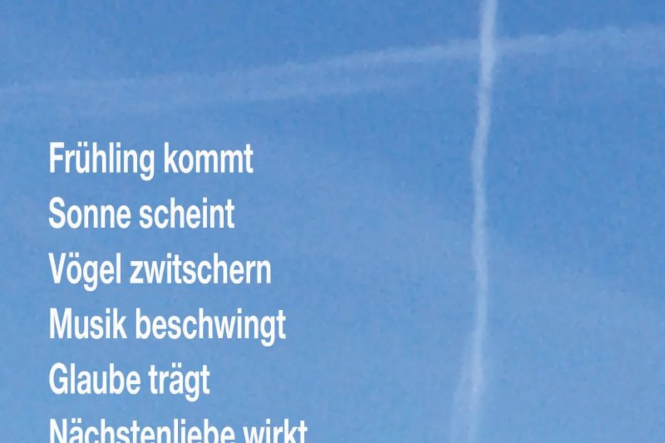 Blauer Himmel mit Text