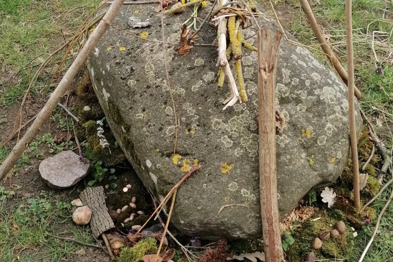 großer Stein
