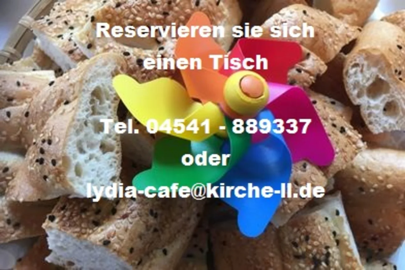 Brotkorb mit Windmühle und weißer Schrift