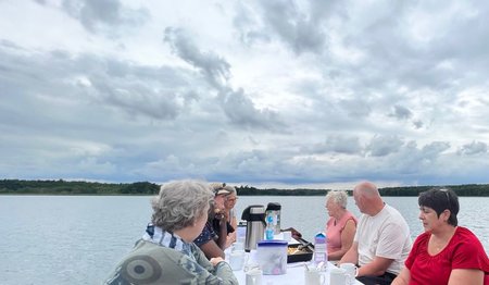 Kaffeepause auf dem Wasser