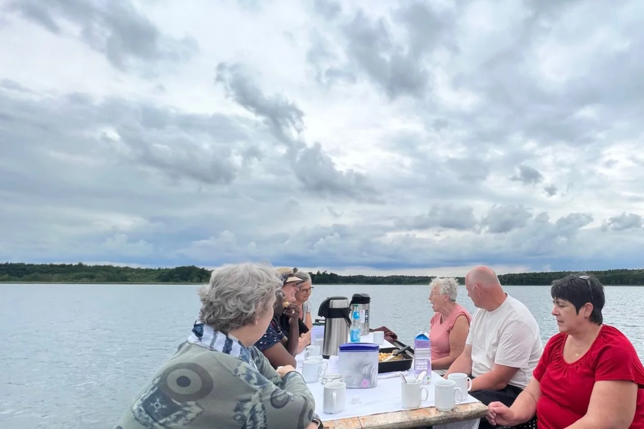 Kaffeepause auf dem Wasser