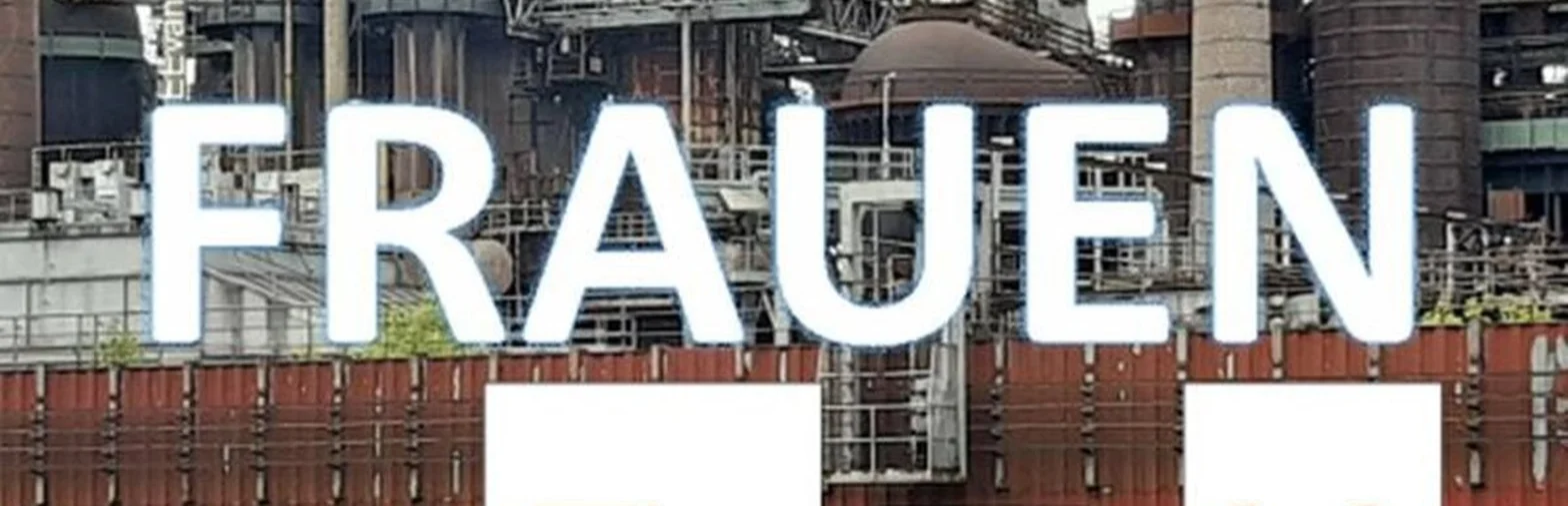 Schriftzug Frauenwerk, Hintergrund Bild einer Fabrik